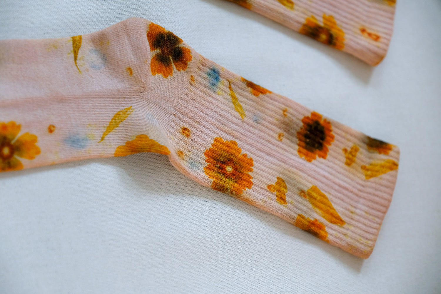 Calcetines Florales Teñidos