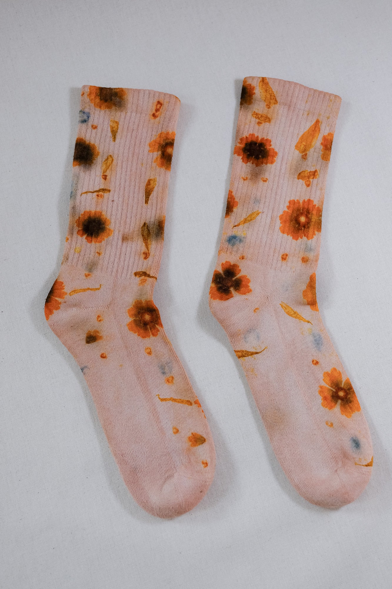 Calcetines Florales Teñidos