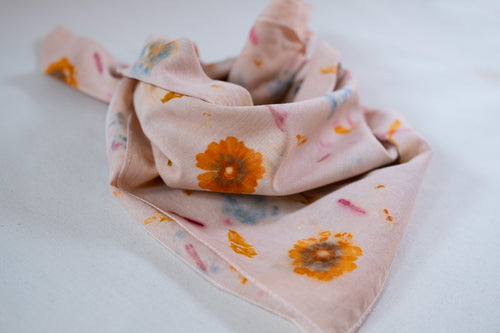 Pañuelo Floral Teñido